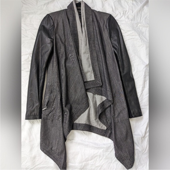 EUC BCBG Max Azaria Noel Jacket - Picture 2 of 4